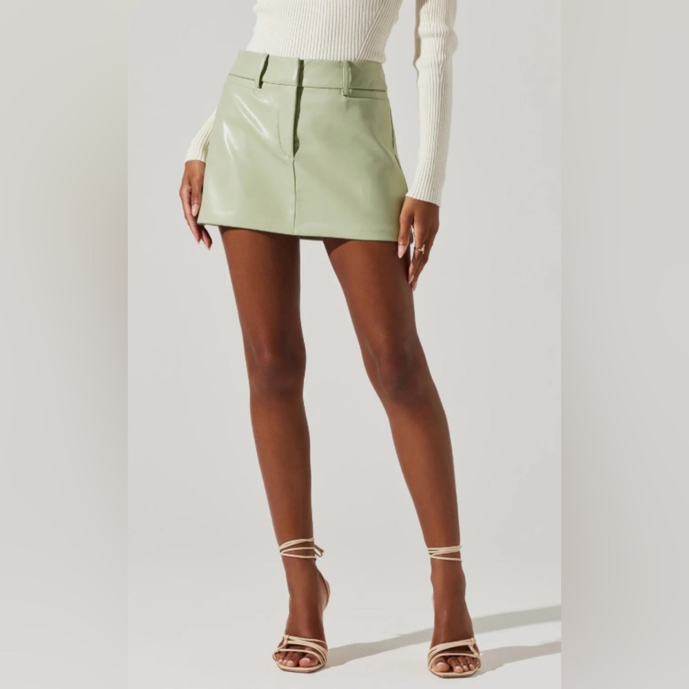 Astr The Label Milani Skirt NWT